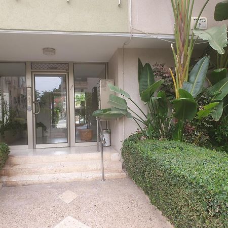 Belle Chambre Confortable Bed & Breakfast Нетания Екстериор снимка