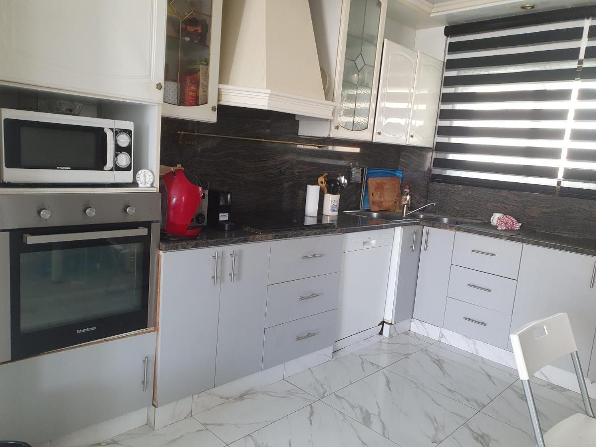 Belle Chambre Confortable Bed & Breakfast Нетания Екстериор снимка